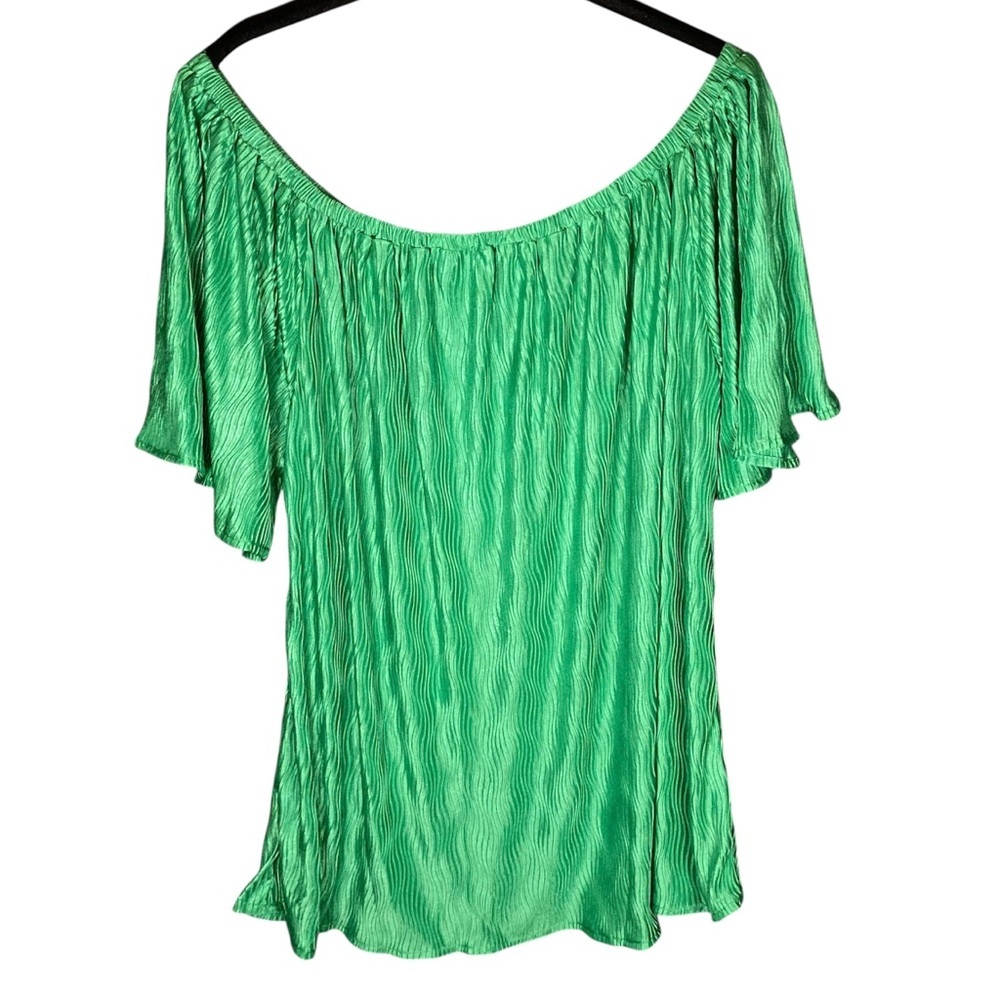 She + Sky Vibrant Green Off-Shoulder Blouse - Picture 2 of 6
